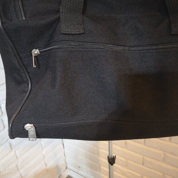 American Tourister Black Carry On / Overnight / Travel Bag - Picture 4 of 16